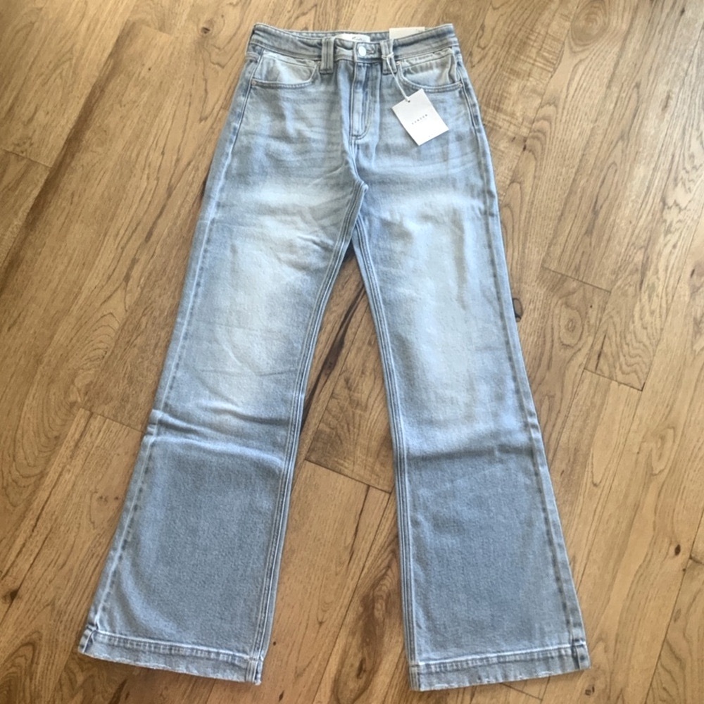 Kancan High Rise Flare Hem Light Washed Jeans Women’s Multi Sizes NWT - Picture 12 of 16